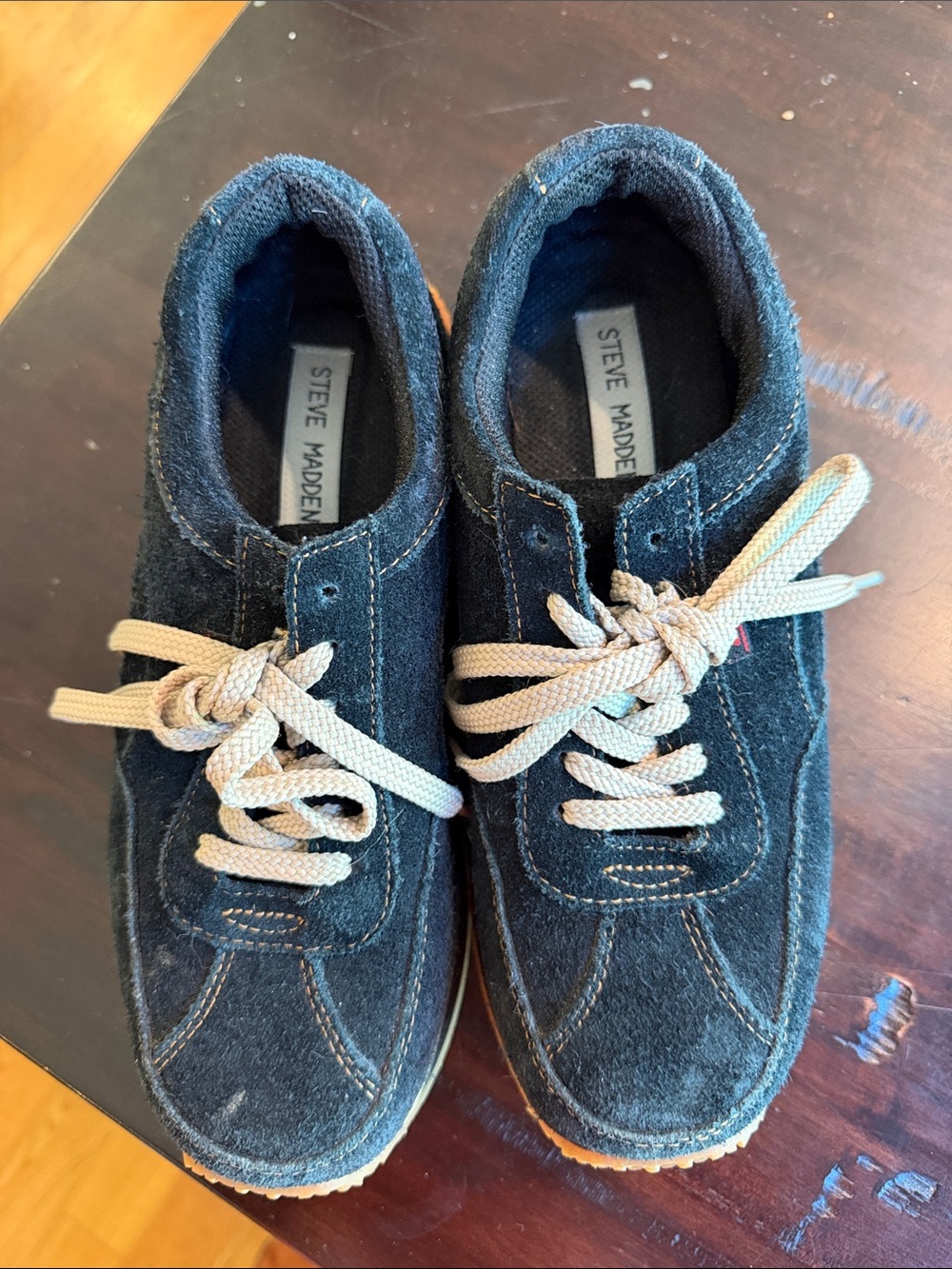 Steve Madden women’s Navy Suede Sneakers with Cream Laces